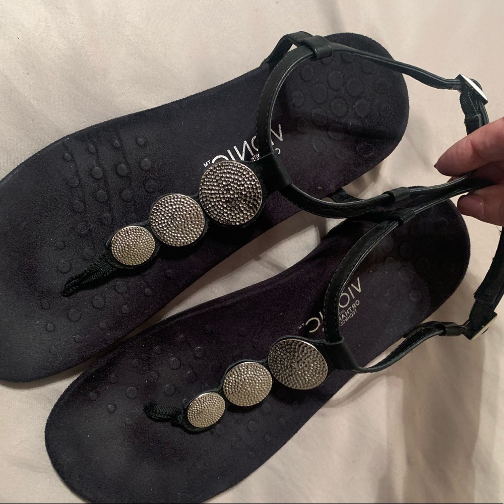 Vionic Black Thong Sandal
